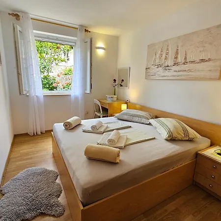 Apartment Oasis